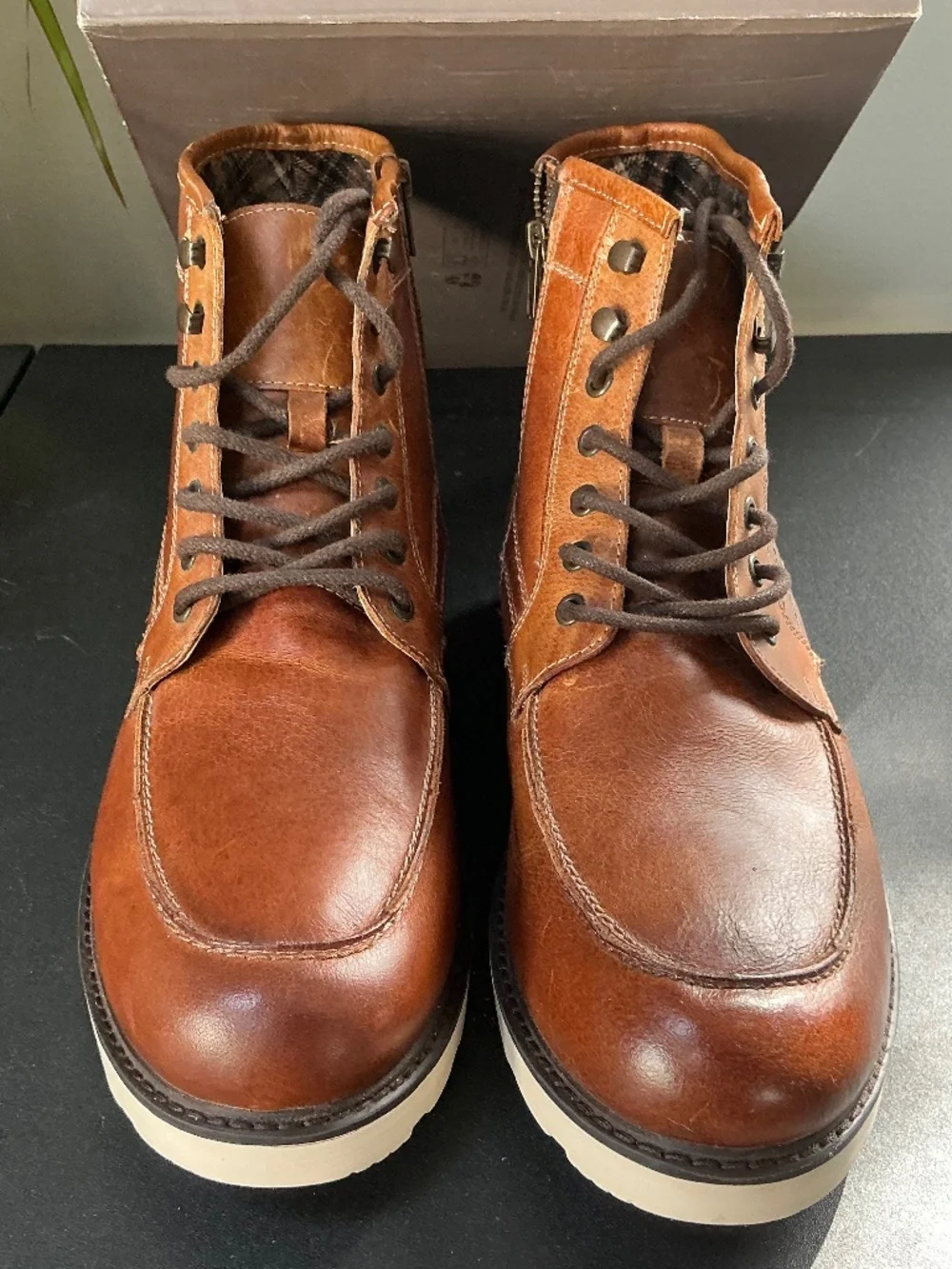 Crown Vintage Men’s 13W BOOTS